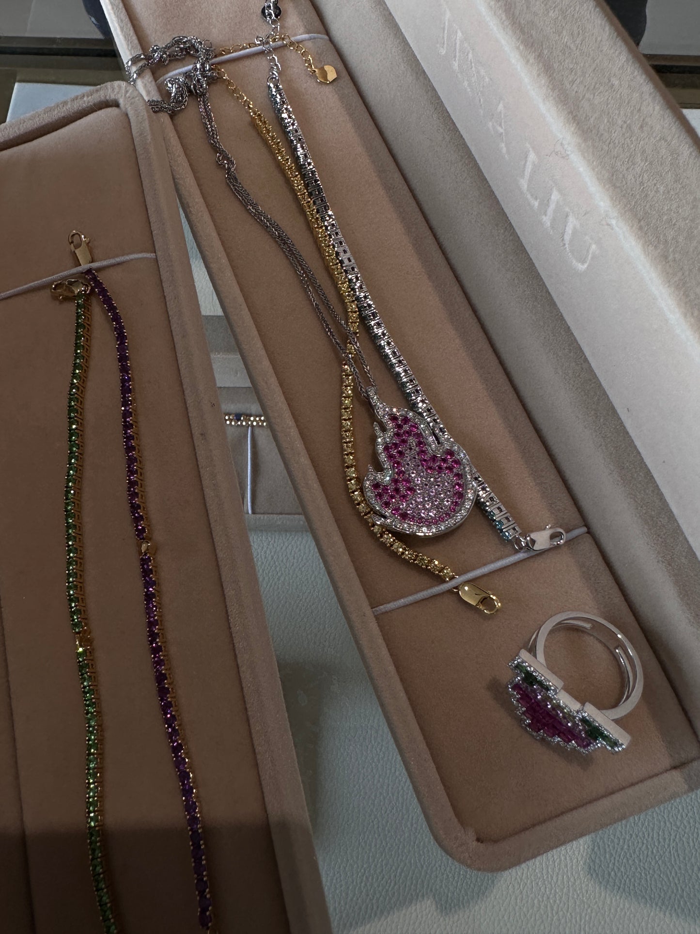 Ruby fire necklace in 18k white gold