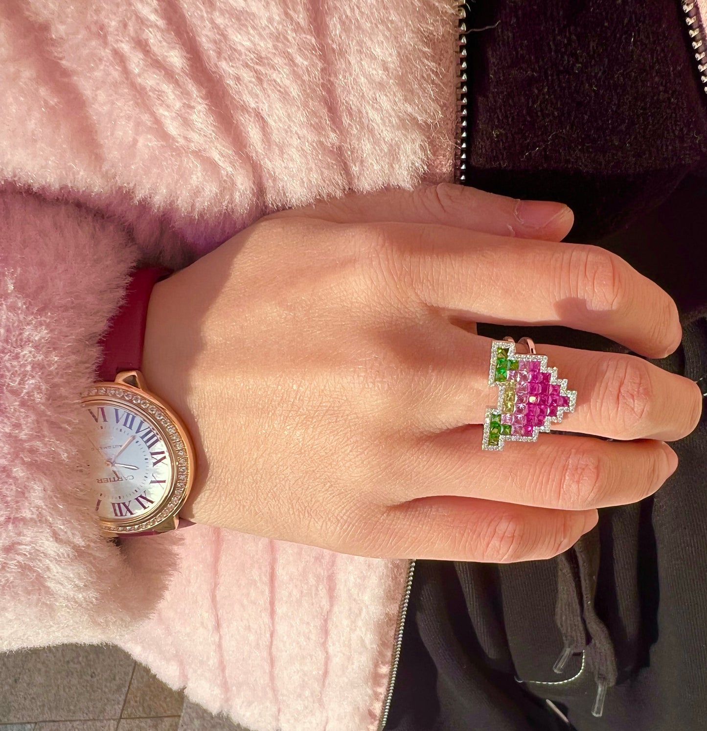 Ruby sweet peach ring in 18k white gold