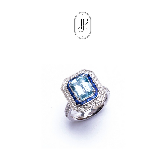 Aquamarine and sapphire ring in white gold with diamond