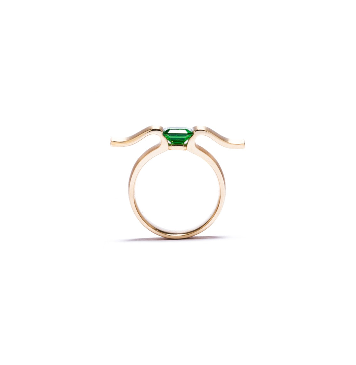 Tsavorite ribbon ring in 18k yellow gold