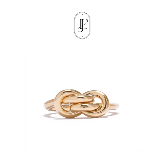 Ingot gold knot ring in 18k yellow gold