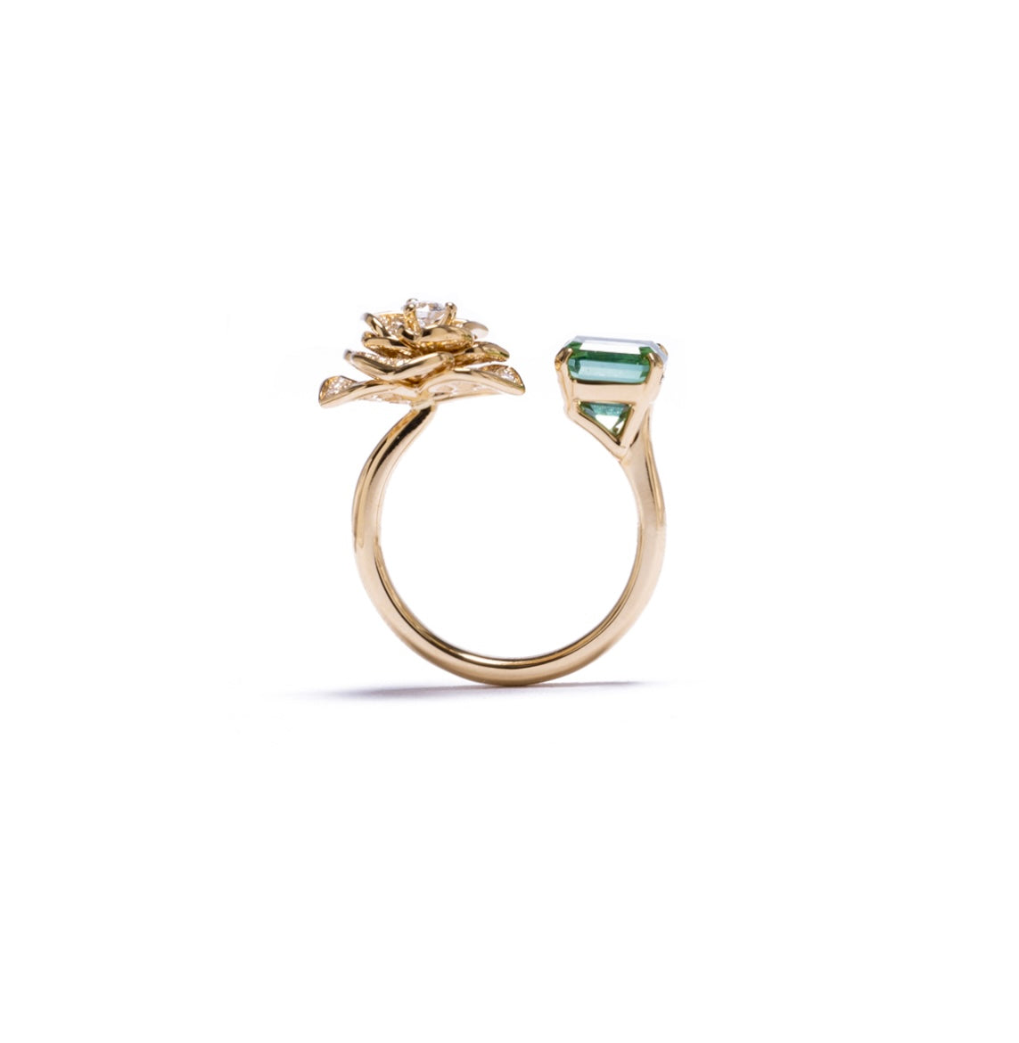 Tourmaline rose ring in 18k yellow gold with diamond