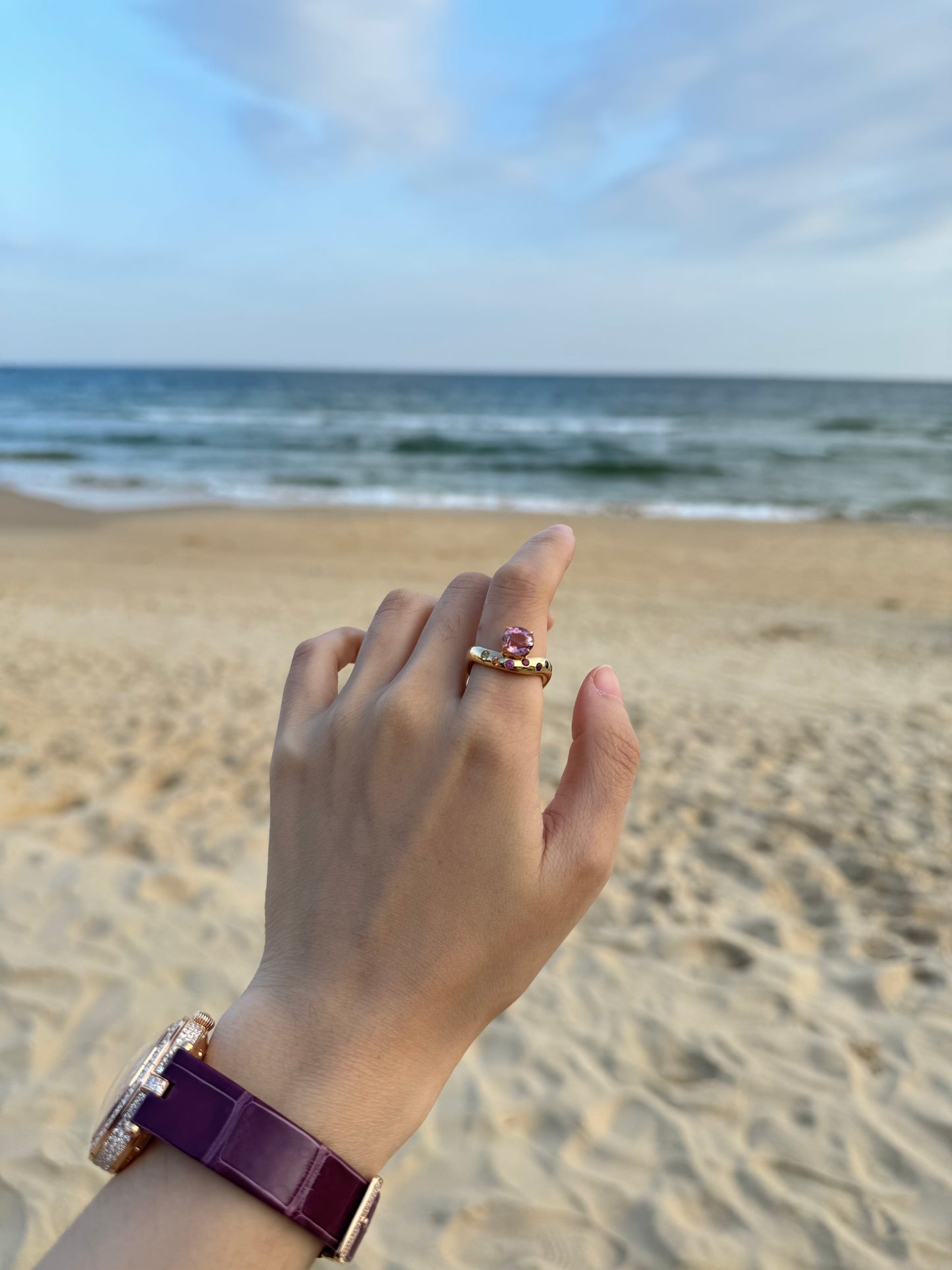 Oval pink tourmaline curve band ring in 18k yellow gold