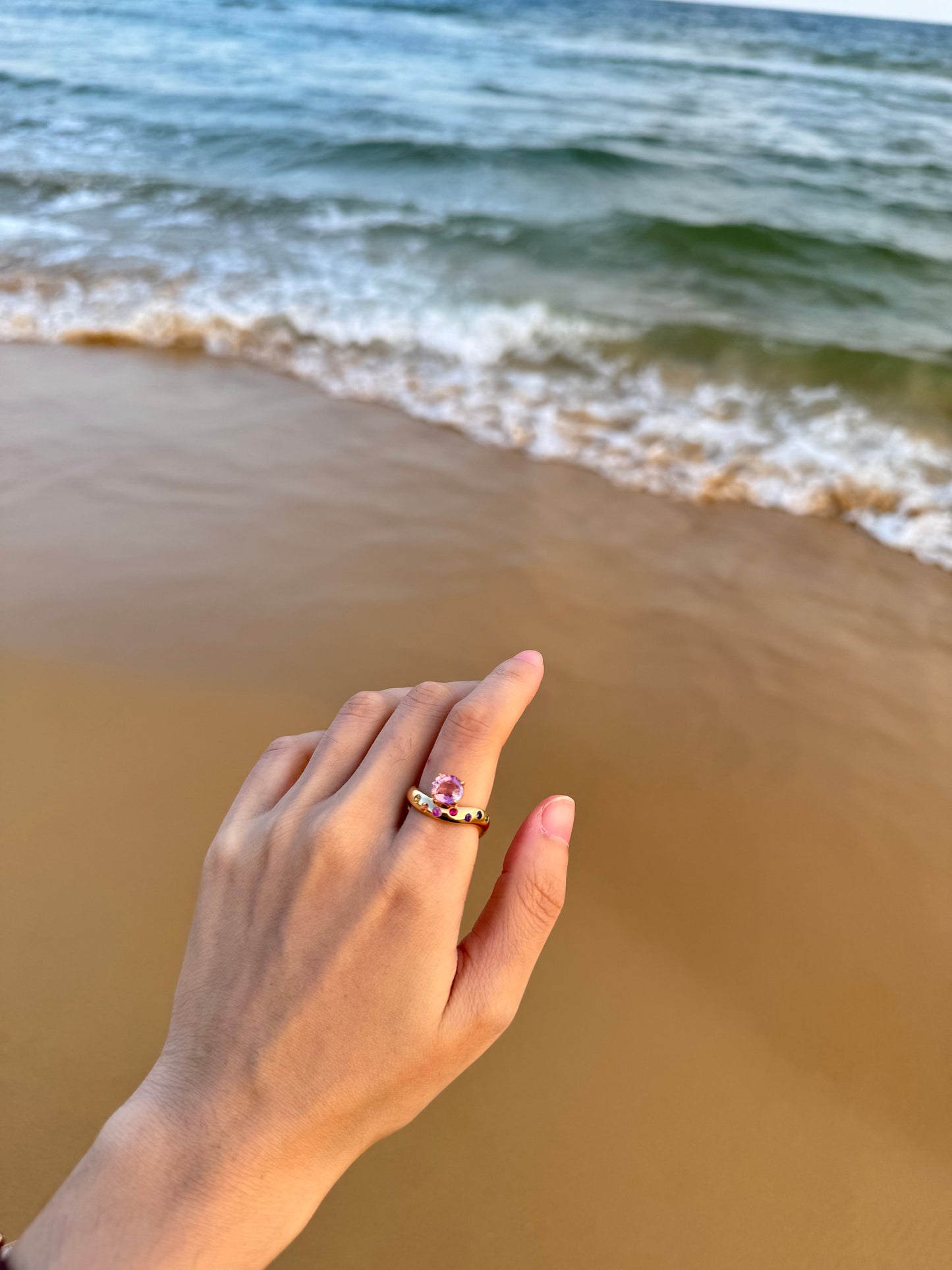 Oval pink tourmaline curve band ring in 18k yellow gold