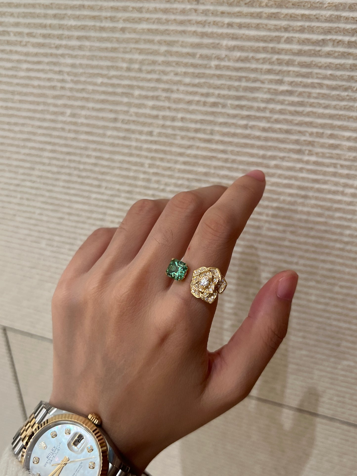 Tourmaline rose ring in 18k yellow gold with diamond