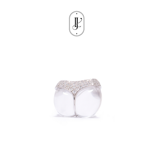 Booty Ring in 18k white gold with rock crystal quartz and diamond