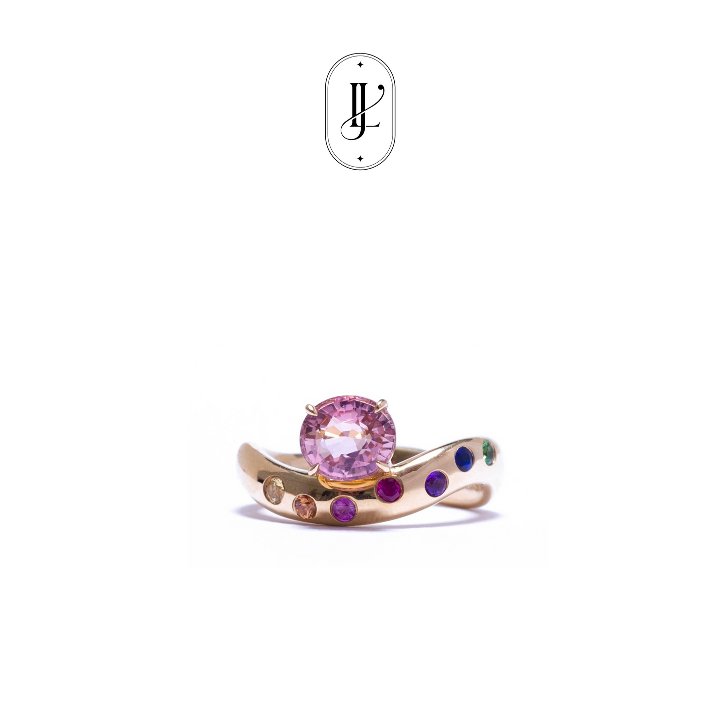 Oval pink tourmaline curve band ring in 18k yellow gold