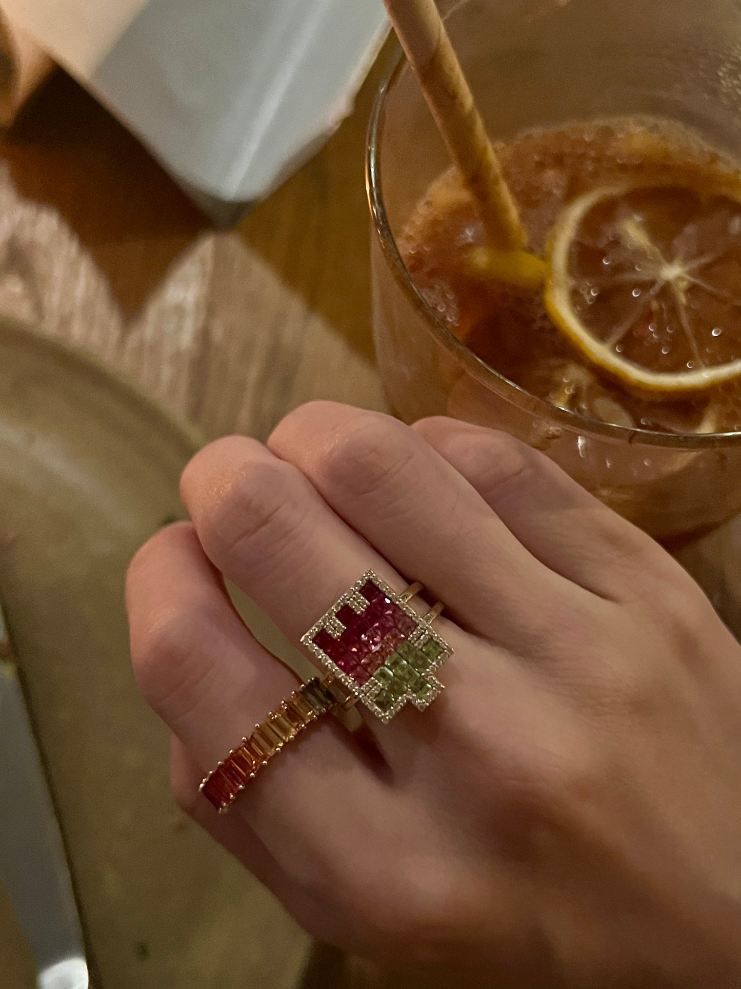 Rainbow sapphire baguettes ring in 18k yellow gold