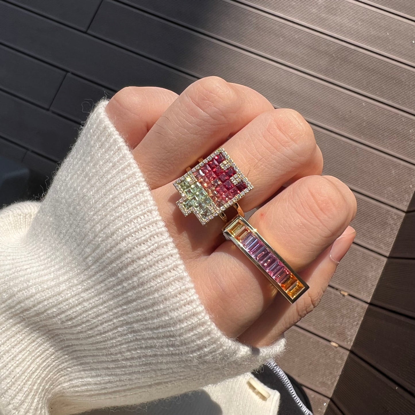 Padparadscha sapphire and green sapphire ring in 18k yellow gold